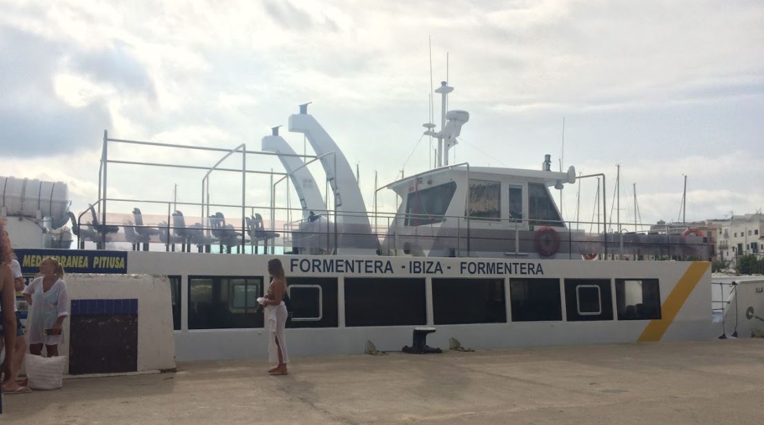 Ferry lento de Mediterránea Pitiusa